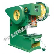 沖床廠家告訴您小型沖床作業(yè)前應做好哪些工作